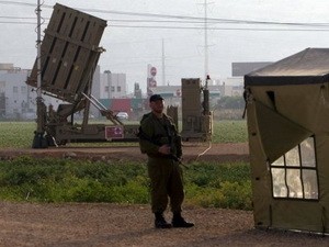 Israel menggelarkan sistim pertahanan rudal Kubah Besi dekat Mesir - ảnh 1