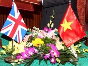 Sayembara perancangan dan pembangunan untuk memperingati ulang tahun ke-40 hubungan Vietnam-Inggris - ảnh 1
