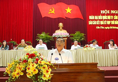 Anggota Polit Biro Le Hong Anh melakukan kontak dengan pemilih kota Can Tho - ảnh 1