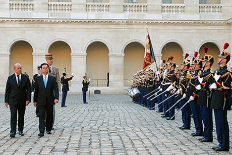Aktivitas Perdana Menteri Nguyen Tan Dung di Republik Perancis - ảnh 1