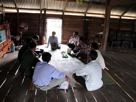 Daerah Tay Nguyen: Mengembangkan peranan sesepuh dukuh dalam pembangunan pedesaan baru - ảnh 1
