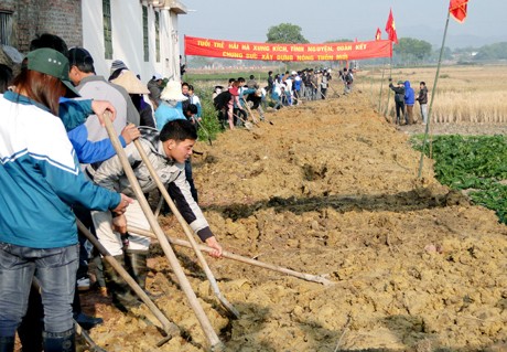 Kecamatan Quang Thinh menyumbangkan tanah untuk membangun pedesaan baru - ảnh 1