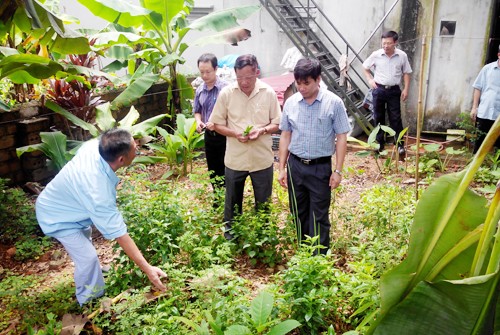 Kecamatan Quang Thinh menyumbangkan tanah untuk membangun pedesaan baru - ảnh 2