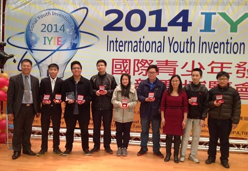 Pelajar Vietnam mencapai banyak penghargaan dalam Pameran Penciptaan Internasional untuk Pemuda dan Anak-Anak tahun 2014 - ảnh 1