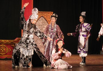 Membawa opera  Cai Luong klasik kepada penonton remaja - ảnh 3