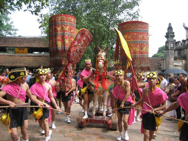 Pesta adat  Giong, simbol dari hasrat kebebasan - ảnh 2