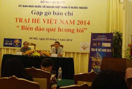 Perkemahan musim panas Vietnam tahun 2014  dengan partisipasi 170 utusan pemuda diaspora Vietnam - ảnh 1