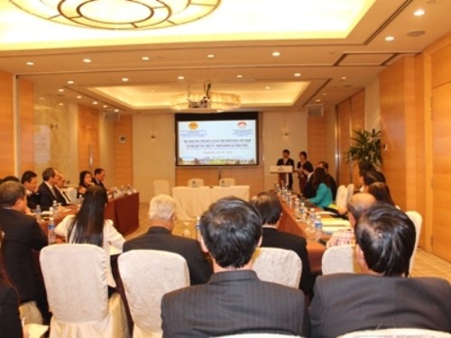 Banyak badan usaha Singapura memperhatikan investasi pada provinsi Vinh Phuc - ảnh 1