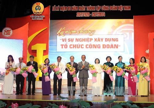 Kota Ho Chi Minh memperingati ulang tahun ke-85 Hari Jadinya Serikat Buruh Vietnam - ảnh 1