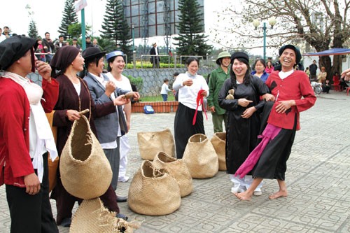 Permainan balapan Ro-Ciri budaya yang khas di daerah Kinh Bac - ảnh 3