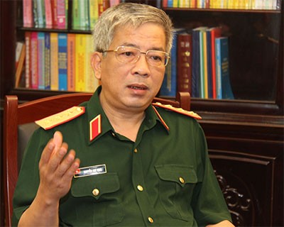 Deputi Menteri Pertahanan Vietnam menerima Wakil Pembantu Menlu AS - ảnh 1