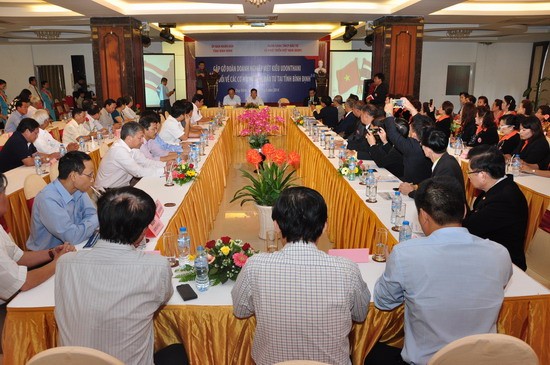 Wirausaha diaspora Vietnam di Thailand mencari kesempatan kerjasama dan bisnis di provinsi Binh Dinh - ảnh 1