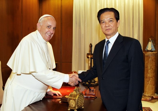 PM Pemerintah Nguyen Tan Dung menemui Paus Franciskus di  Takhta Suci Vatikan - ảnh 1