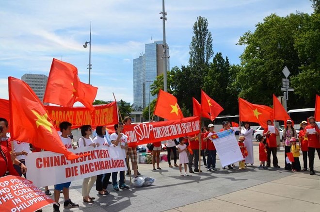 Opini umum memprotes Tiongkok yang mengubah status quo di Laut Timur - ảnh 1