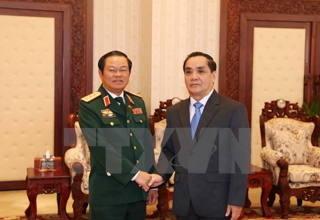 Kerjasama antara tentara dua negara Vietnam dan Laos semakin efektif - ảnh 1