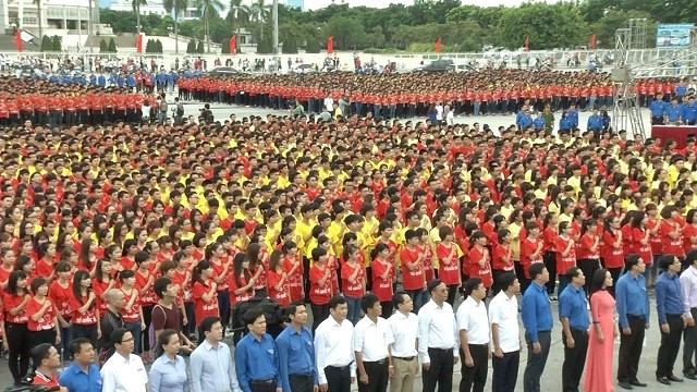 Banyak aktivitas menyambut peringatan ulang tahun ke-70 Revolusi Agustus dan Hari Nasional Vietnam diadakan - ảnh 1