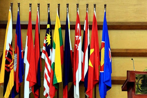 Pejabat urusan migrasi ASEAN membahas kerjasama regional - ảnh 1
