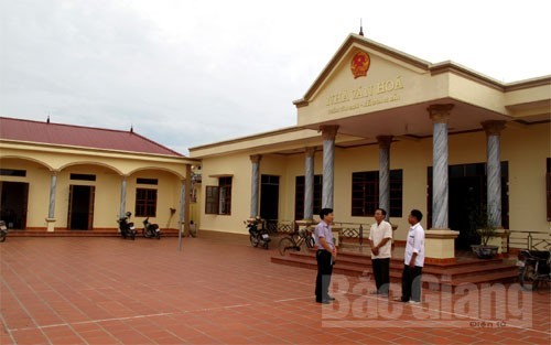 Kabupaten Hiep Hoa, provinsi Bac Giang membangun pedesaan baru dari kebulatan pendapat di kalangan rakyat - ảnh 2