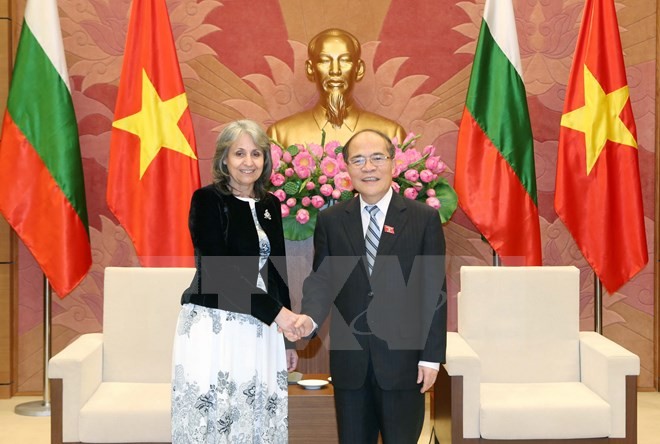 Ketua MN Nguyen Sinh Hung dan PM Pemerintah Vietnam, Nguyen Tan Dung menerima Wakil Presiden Bulgaria, Margarita Popova - ảnh 1