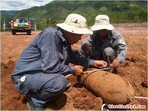 Aktivitas sukarela untuk membantu para korban bom dan ranjau di provinsi Quang Tri - ảnh 1