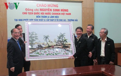 Ketua MN Nguyen Sinh Hung melakukan kunjungan kerja di provinsi Quang Nam - ảnh 1