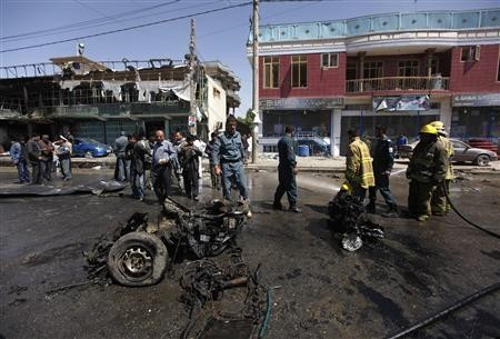 Serangan bom menimbulkan korban besar di Afghanistan - ảnh 1
