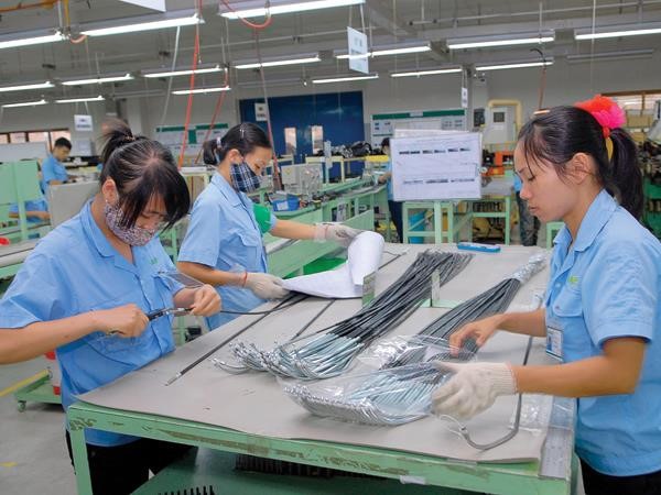 Seluruh Vietnam menyerap modal FDI sebanyak 6,8 miliar dolar AS selama 4 bulan awal tahun - ảnh 1
