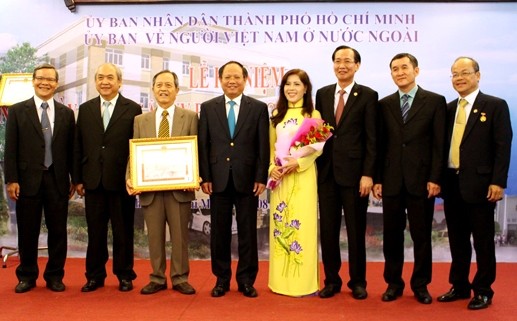 Kota Ho chi Minh mengembangkan sumber daya dari kaum diaspora Vietnam yang berkiblat ke kampung halaman dan Tanah Air - ảnh 1