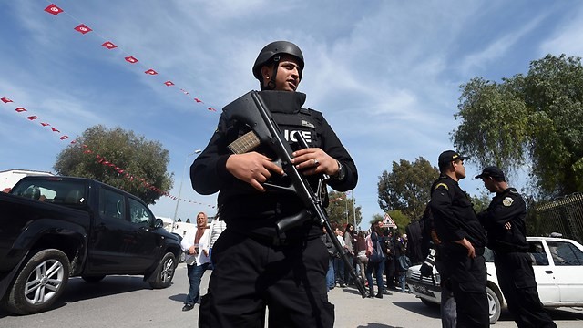 Tunisia meningkatkan taraf kesiapan dalam menghadapi bahaya serangan dari IS - ảnh 1