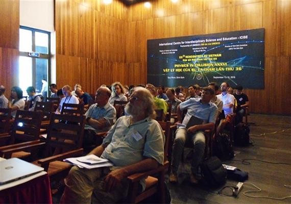 Konferensi ilmiah internasional dengan tema “Fisika dari benturan” dibuka - ảnh 1