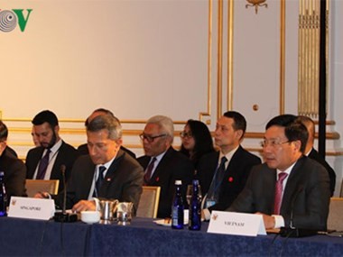 Vietnam menghadiri konferensi tidak resmi para Menlu ASEAN-AS - ảnh 1