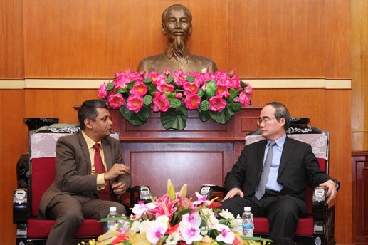 Ketua Pengurus Besar Front Tanah Air Vietnam, Nguyen Thien Nhan menerima Presiden Direktur Grup Tata, India di Vietnam, Indronil Sengupta - ảnh 1