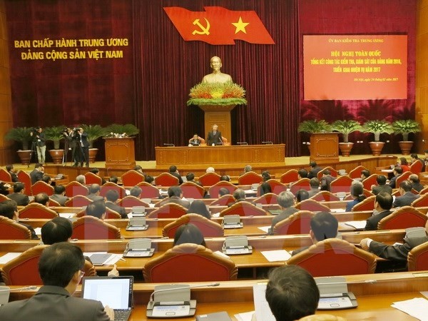 Konferensi nasional tentang evaluasi pekerjaan pemeriksaan dan pengawasan dari Partai Komunis tahun 2016 dan menggelarkan tugas tahun 2017 - ảnh 1