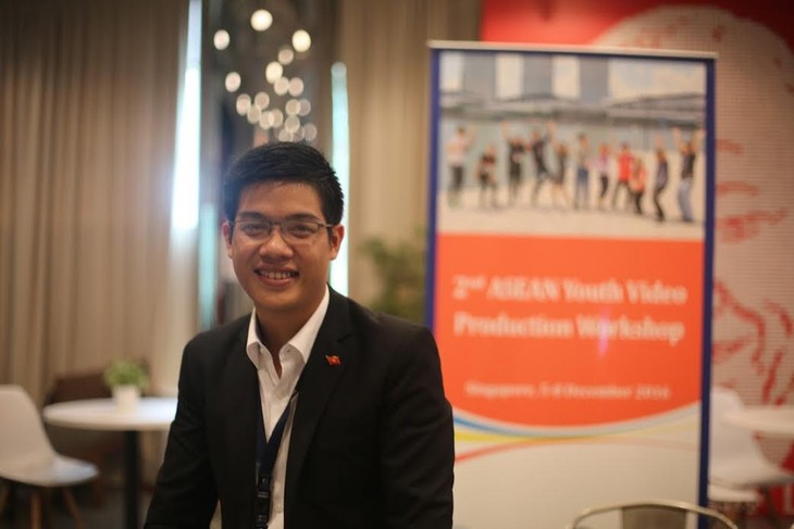 Pemuda Phan Van Quyen mencapai hadiah pertama kontes ke-2 sinematograf muda Asia Tenggara 2016 - ảnh 1