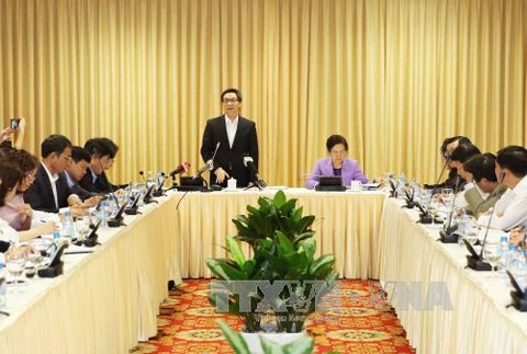 Deputi PM Vu Duc Dam menghadiri konferensi tentang status demokrasi di basis-basis pendidikan dan pelatihan - ảnh 1