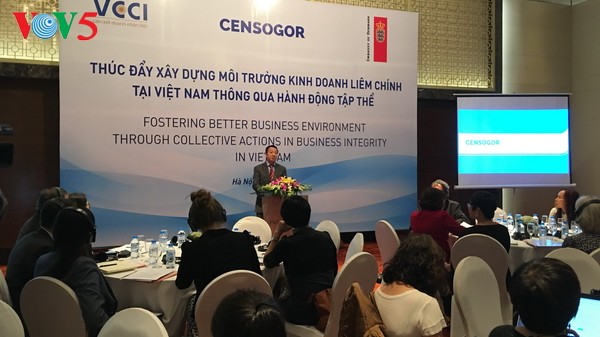 Mendorong pembangunan lingkungan bisnis yang bersih dan  lurus di Vietnam - ảnh 1