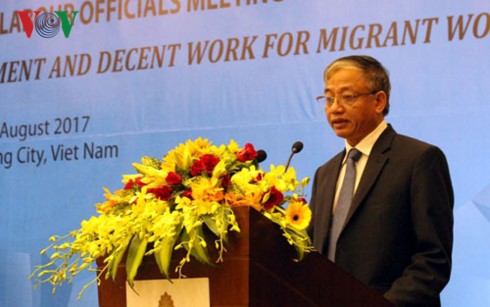 Memperkuat kerjasama ketenaga-kerjaan antara lima negara Kamboja, Laos, Myanmar, Thailand dan Vietnam - ảnh 1