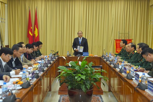 PM Nguyen Xuan Phuc melakukan temu kerja dengan Badan Pengelola Mousolium Presiden Ho Chi Minh - ảnh 1
