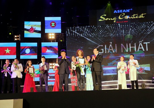 Kesan para kontestan tentang kontes “Nanyian ASEAN plus 3 - ảnh 1