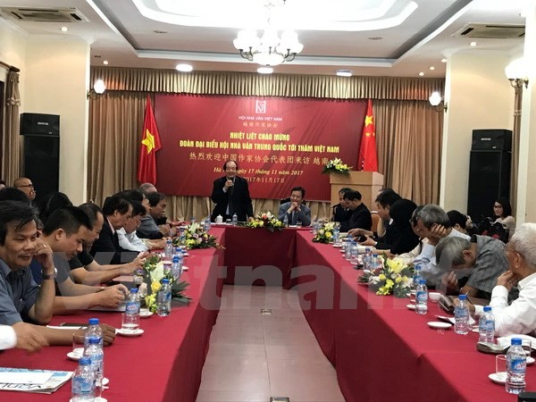 Vietnam-Tiongkok memperkuat kerjasama pengembangan sastra - ảnh 1