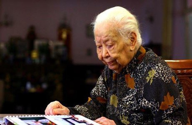 Nenek Hoang Thi Minh Ho, borjuis seorang  patriotik yang berkaitan dengan nasib nasional - ảnh 1