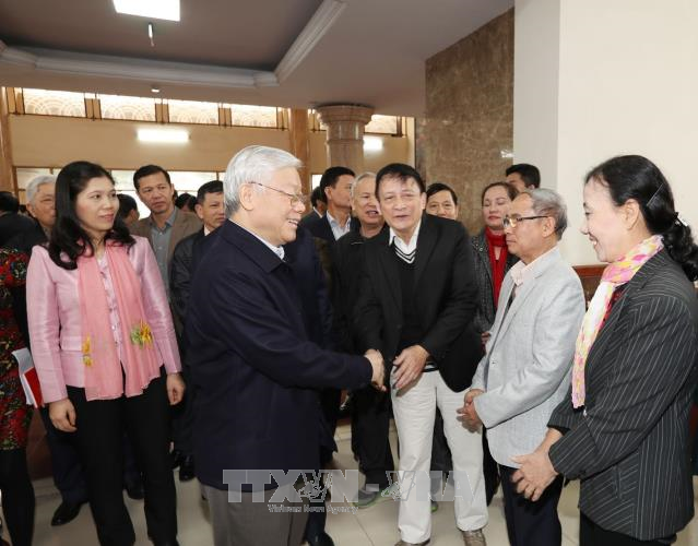 Sekjen Nguyen Phu Trong melakukan kontak dengan pemilih Kota Hanoi - ảnh 1