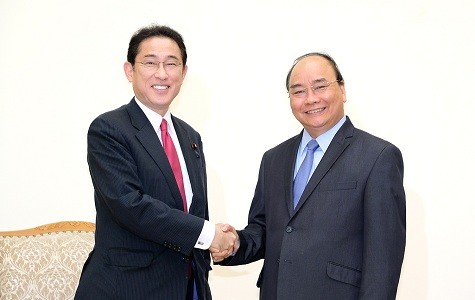 PM Nguyen Xuan Phuc menerima Kepala Departemen Penelitian Politik Partai LDP  Jepang - ảnh 1