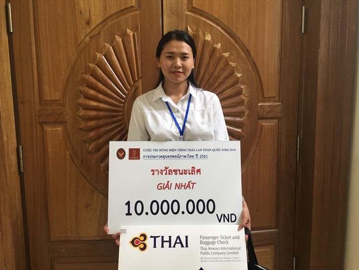 Kontes berorasi bahasa Thai di seluruh Vietnam-Arena main yang bermanfaat bagi mahasiswa yang belajar bahasa Thai di Vietnam - ảnh 1