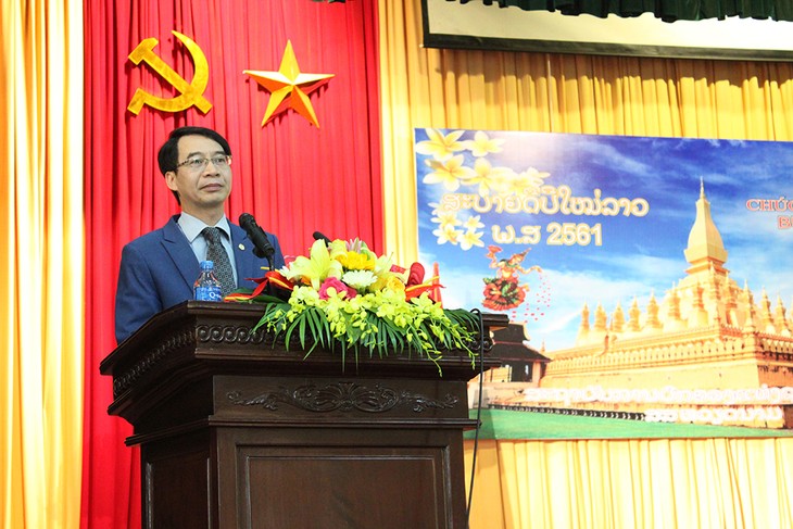 Mendidik dan memupuk barisan pejabat manajer negara untuk Laos - ảnh 1