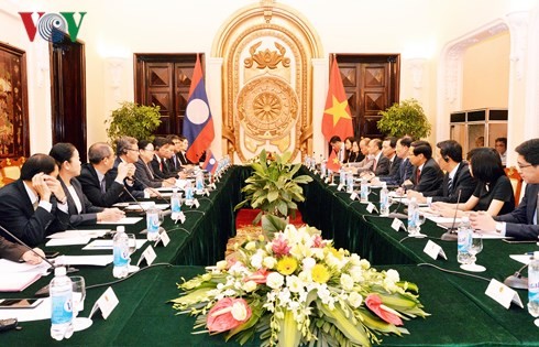 Konsultasi politik antara dua Kemlu Viet Nam dan Laos - ảnh 1
