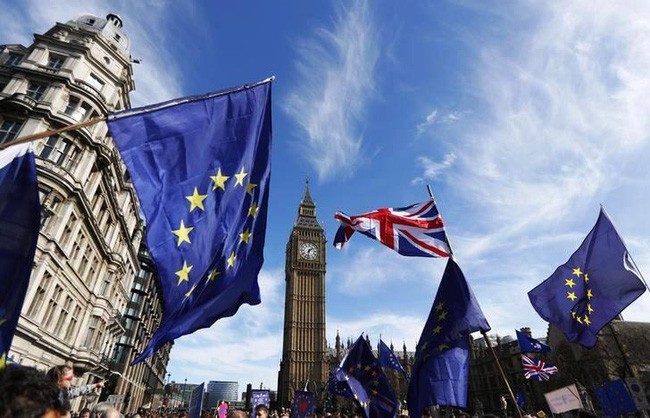 Parlemen Eropa mengungkapkan kemungkinan menunda Brexit - ảnh 1