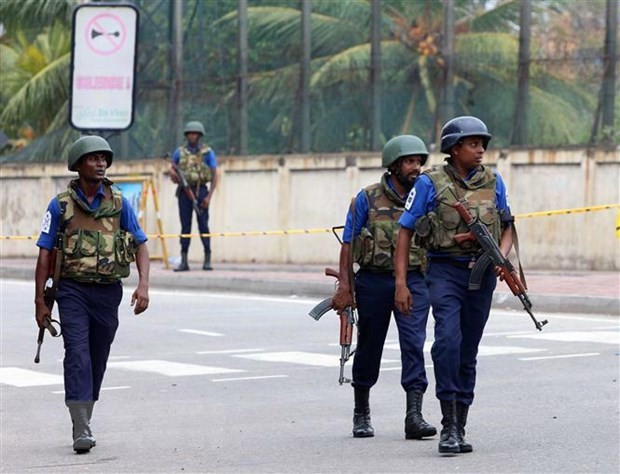 Sri Lanka memberlakukan jam malam di Negombo dan mengenakan kembali perintah larangan terhadap media sosial - ảnh 1