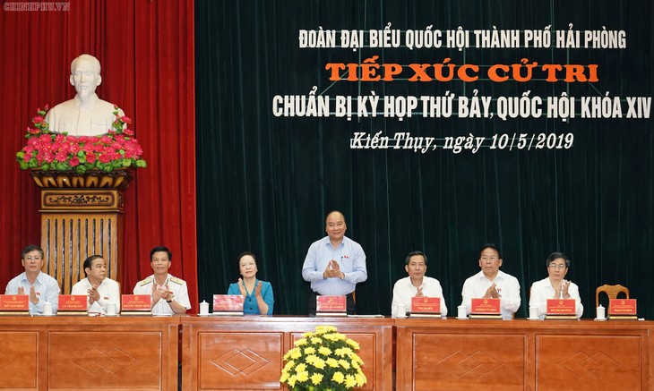 PM Nguyen Xuan Phuc melakukan kontak dengan pemilih Kota Hai Phong - ảnh 1