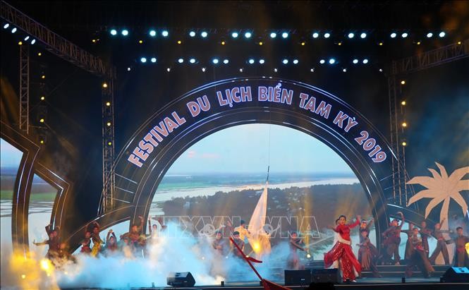 Pembukaan Festival Wisata Bahari Tam Ky tahun 2019 - ảnh 1